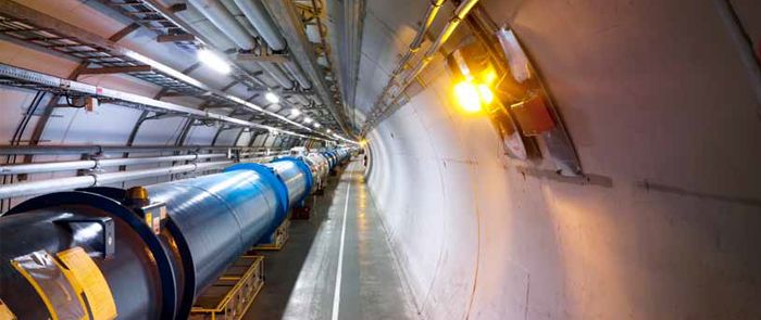 LHC apre un varco nei sentieri della nuova fisica